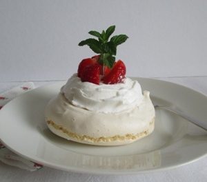 Pavlova eperrel – mini desszert