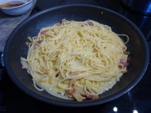 Carbonara spagetti készen